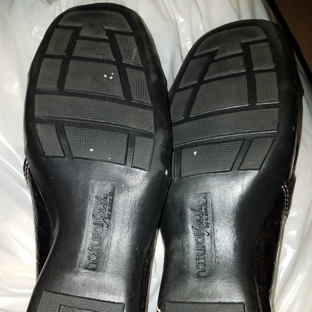 Shoes - Picture 3 of 5